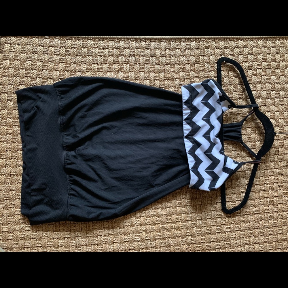 Lululemon black/white top 4 (no tag)